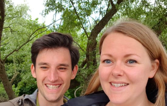 Happy faces toen we de geocachen hadden gevonden! - FinanceMonkey